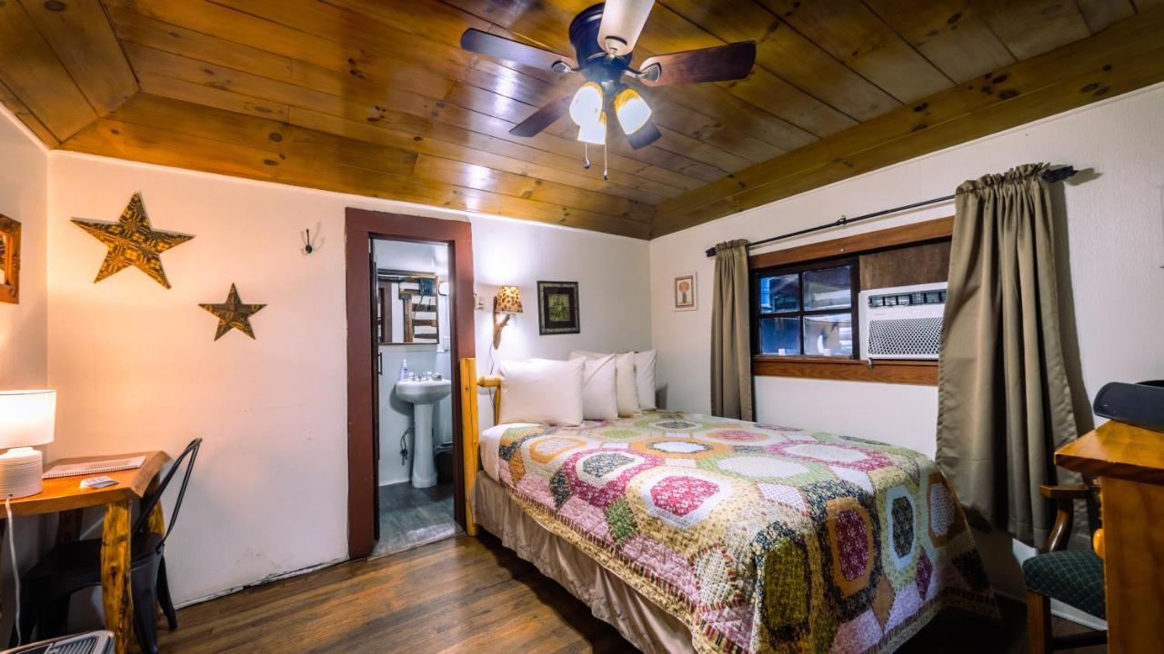 Happy Haven Cabin
