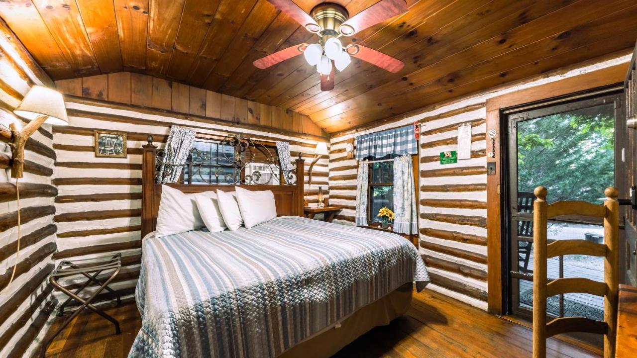 Lazy Dazy Cabin