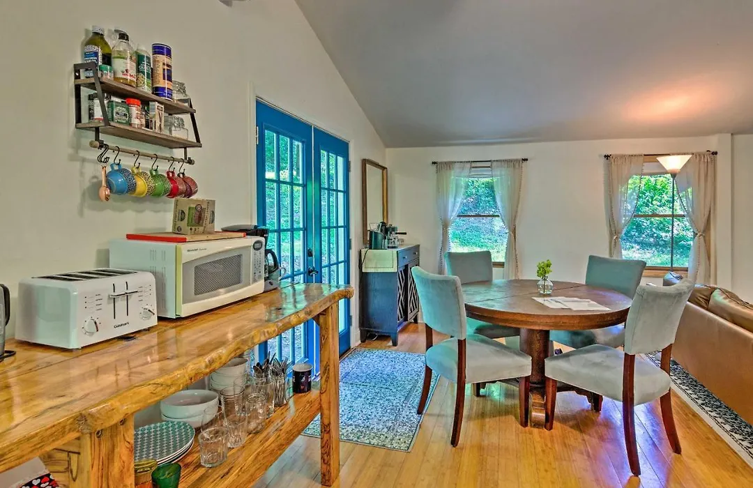 Cozy And Charming Asheville Cabin 5 Mi To Downtown!-1