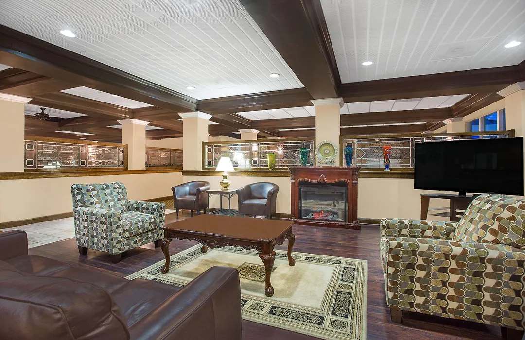 Days Inn By Wyndham Asheville/Mall-1