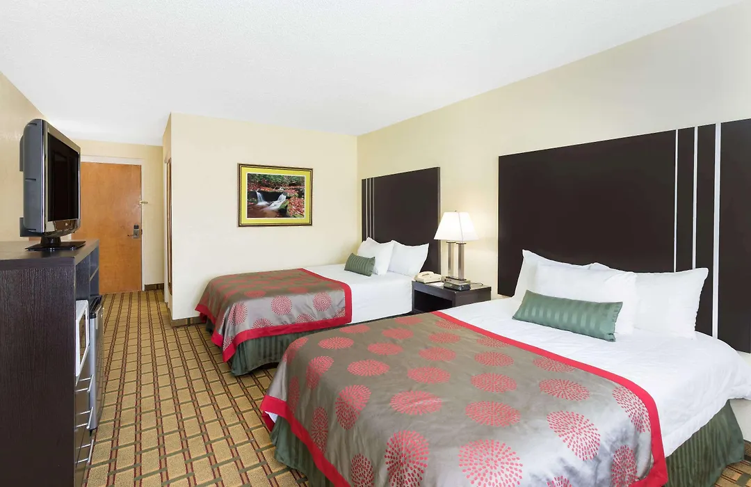 Ramada By Wyndham Asheville Southeast-1
