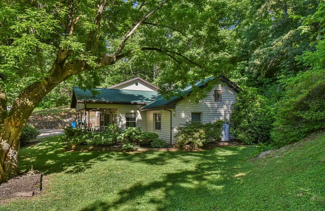 South Asheville Home With Hot Tub Just 11 Miles To Downtown-1