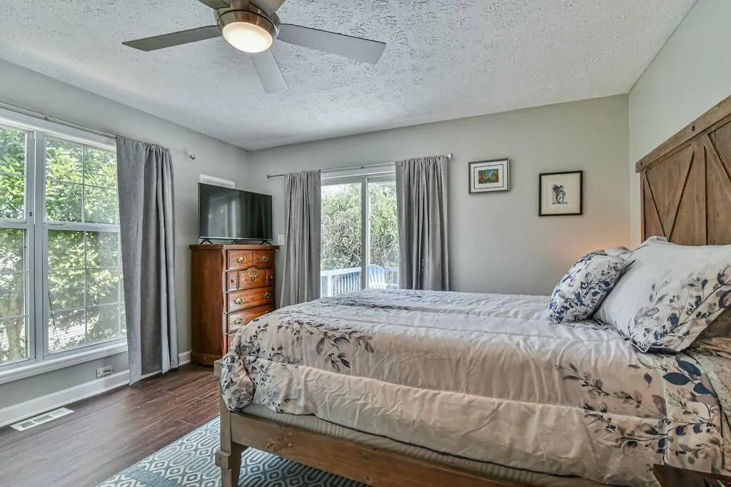 6 Miles To Downtown Asheville. Sleeps 5.-1