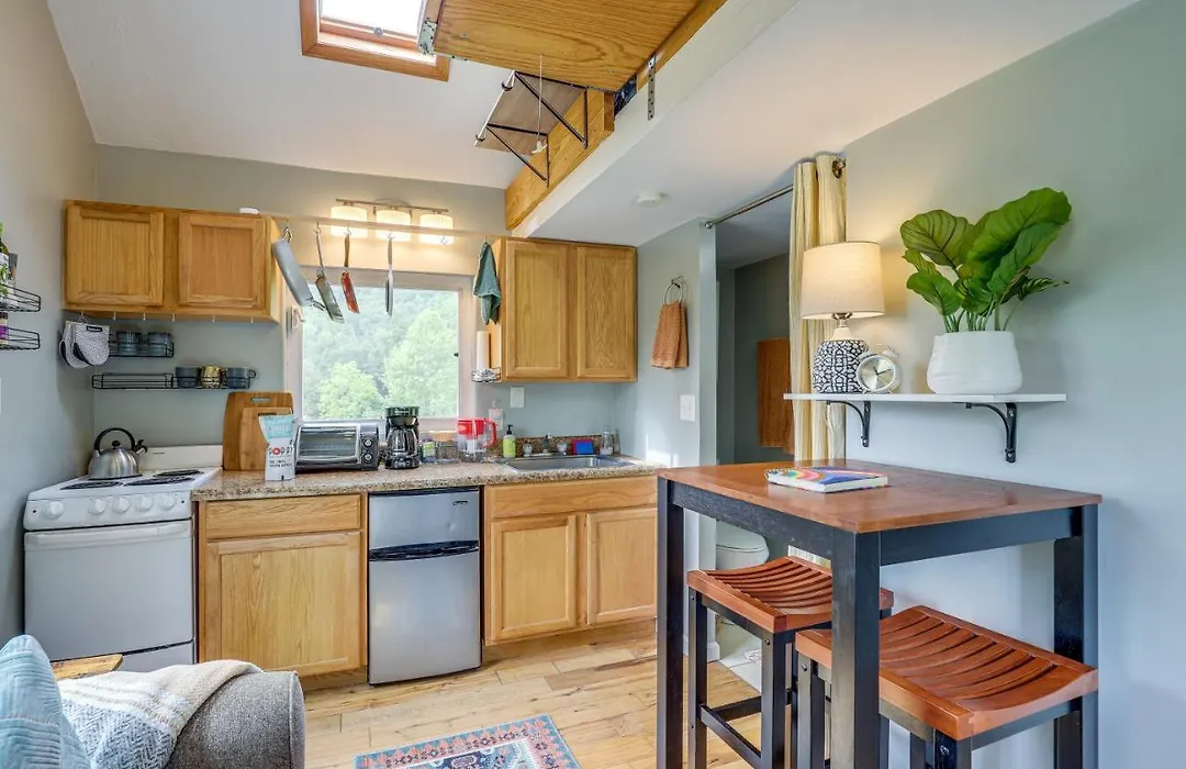 Tiny Home W/ Fire Pit: Trail Access On-Site!-1