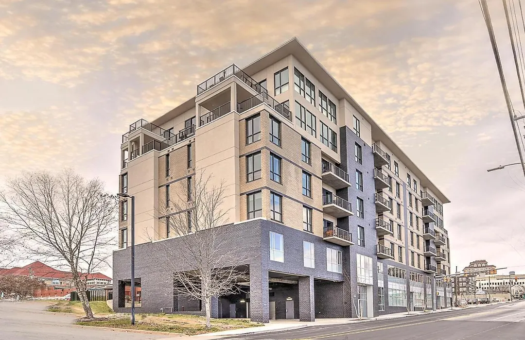 Stylish Downtown Asheville Condo | Balcony - King Bed - Walk To Everything-1