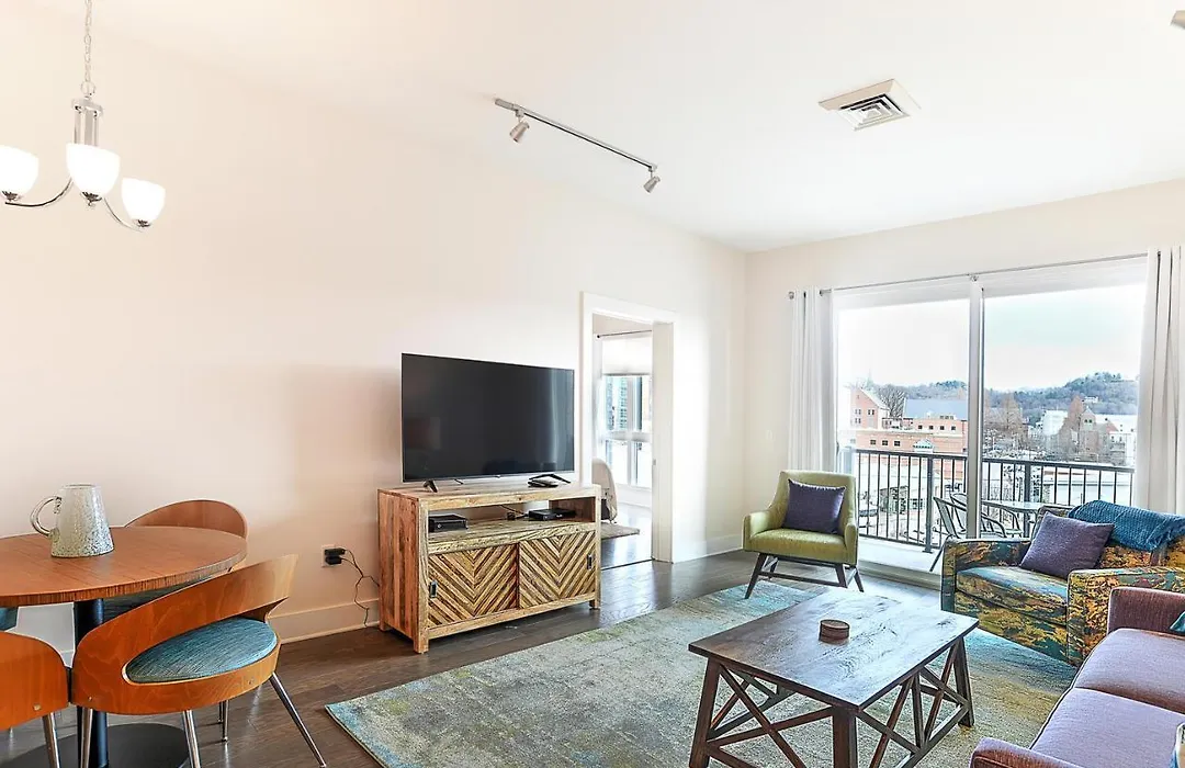 45 Asheland Avenue Unit 407-1