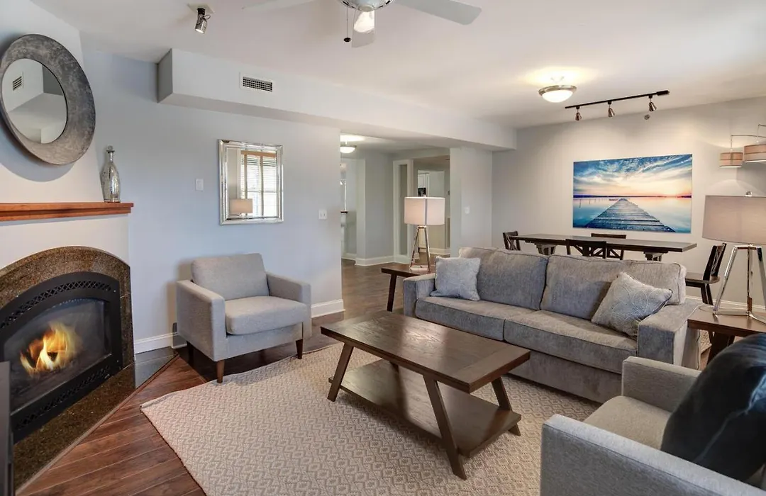 8 Village Lane 201-1