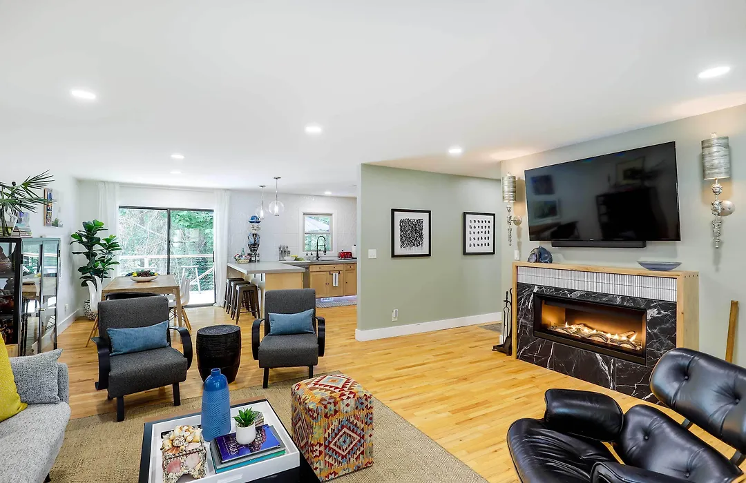 Modern Home With Hot Tub And Deck In Asheville!-1