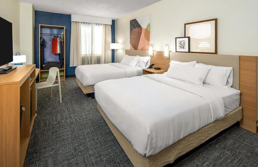 Spark By Hilton Asheville Blue Ridge Parkway-1