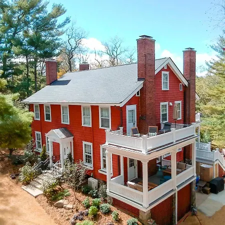 The Applewood Manor-3