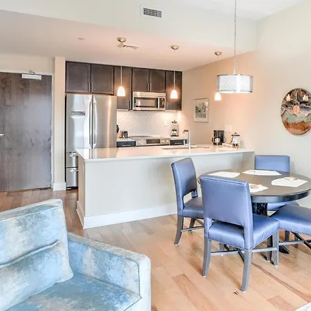 Stylish Downtown Asheville Condo | Balcony - King Bed - Walk To Everything-3