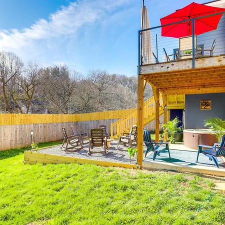 Hot Tub & Fire Pit: Chic Asheville Oasis-2