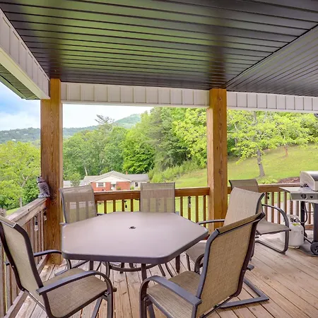 Family Home W/ Views ~ 5 Mi To Downtown Asheville!-3