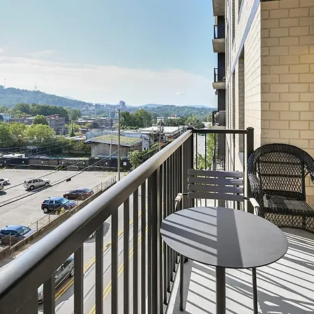 45 Asheland Avenue Unit 405-2