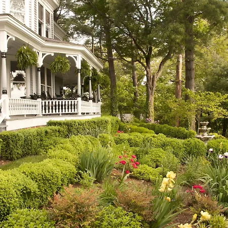 Biltmore Village Inn B&B-3