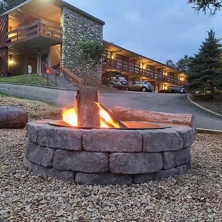The Mountaineer Inn - Asheville-2