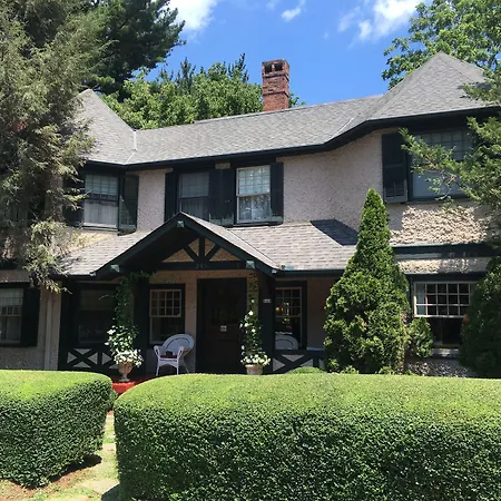 Pinecrest Bed & Breakfast-3