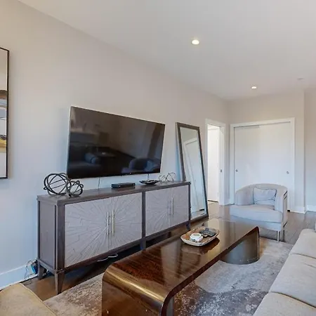 Suite Spot-3