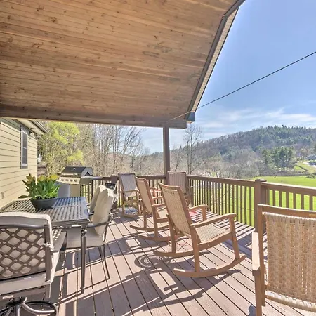 Asheville Retreat With Game Room And Mountain Views!-3